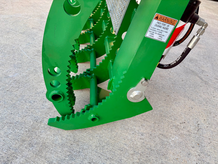 Sierra Compact Grapple – John Deere Hitch 25–45HP