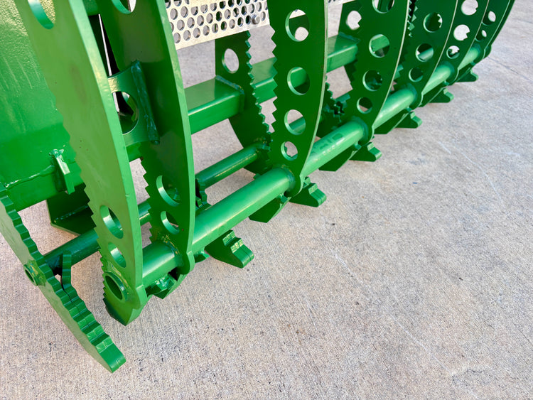Sierra Compact Grapple – John Deere Hitch 25–45HP