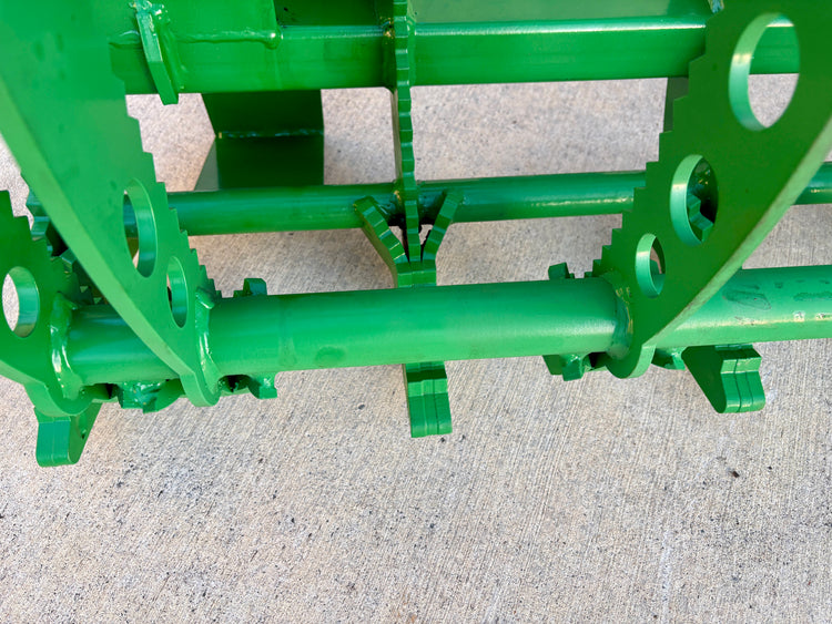 Sierra Compact Grapple – John Deere Hitch 25–45HP