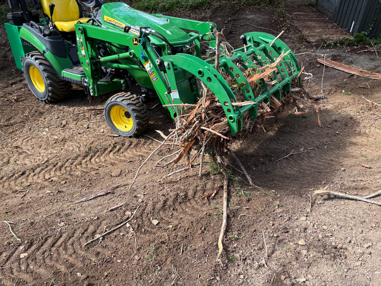 Sierra Compact Grapple – John Deere Hitch 25–45HP