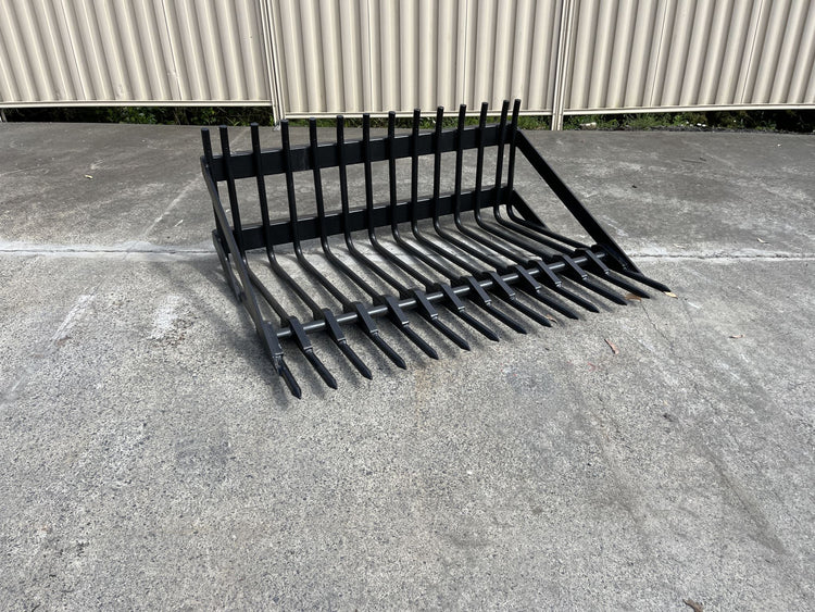 Stone Fork/Firewood/Sieve Bucket 1.5m (no Brackets)