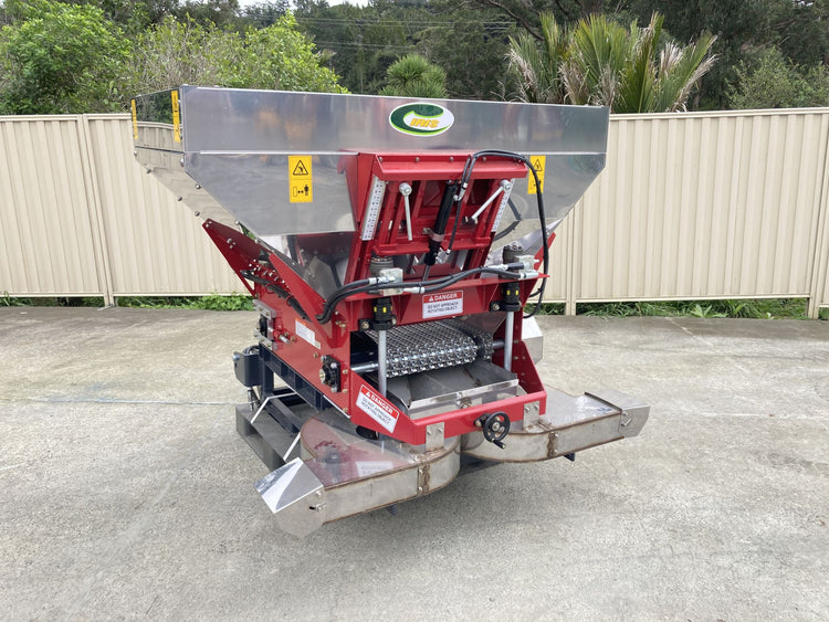 Iris Viking 1500 Spreader with twin Side Dressing attachment