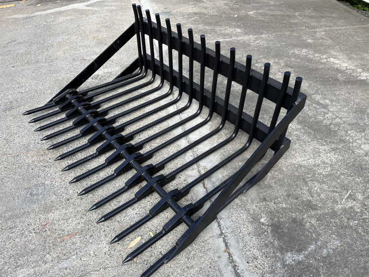 Stone Fork/Firewood/Sieve Bucket 1.5m (no Brackets)
