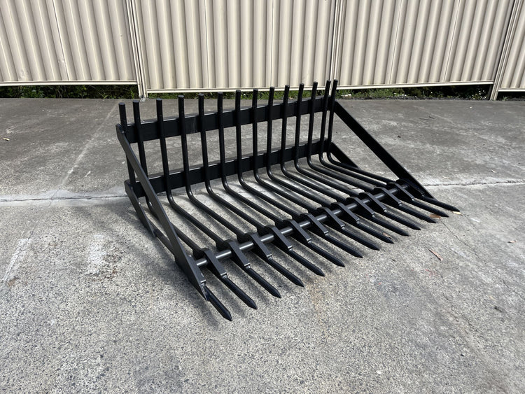 Stone fork Bucket 1.5m (no brackets)