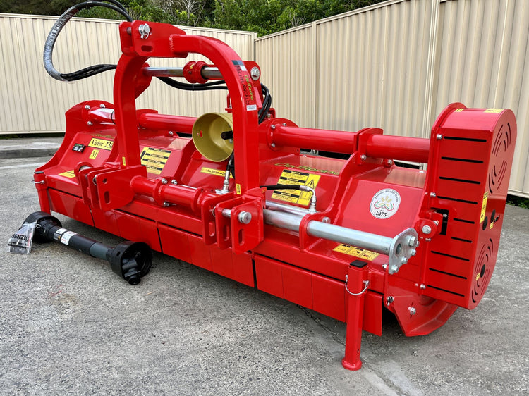 Victor 230 Flail Mulching Mower